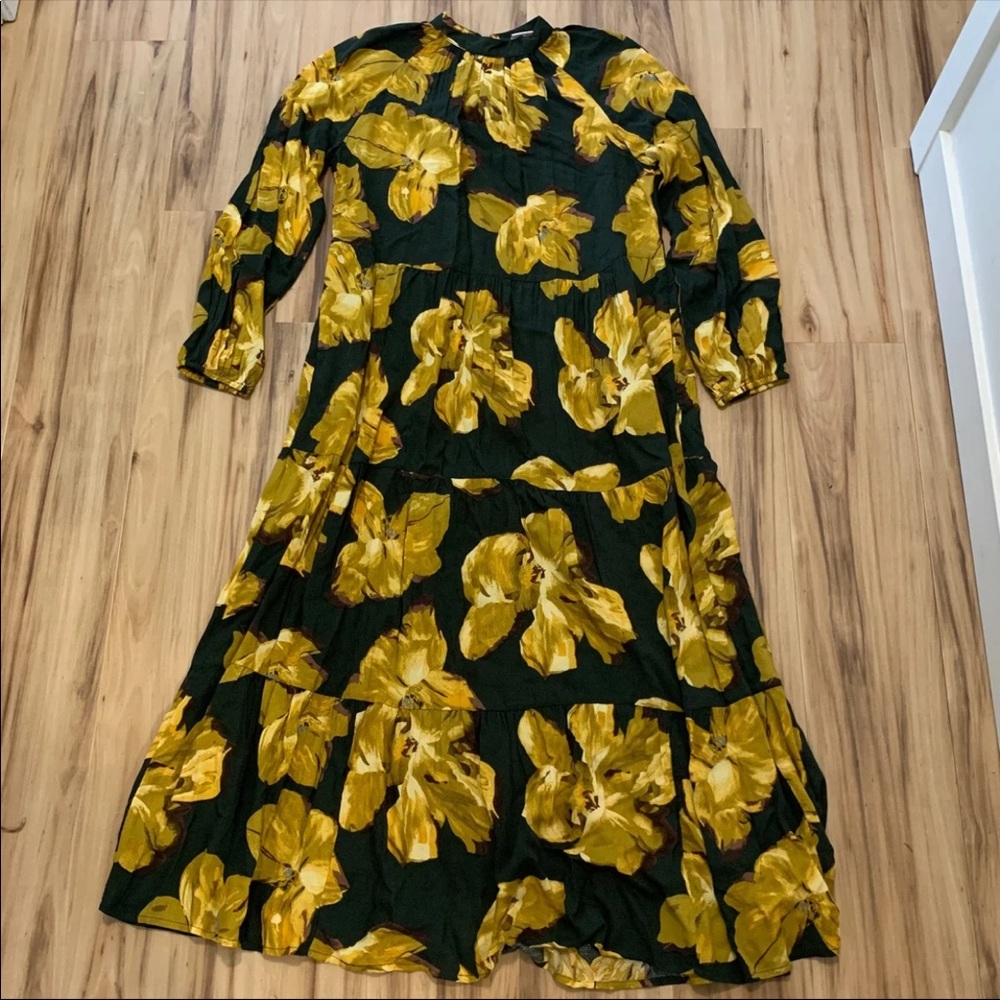 Women’s dress